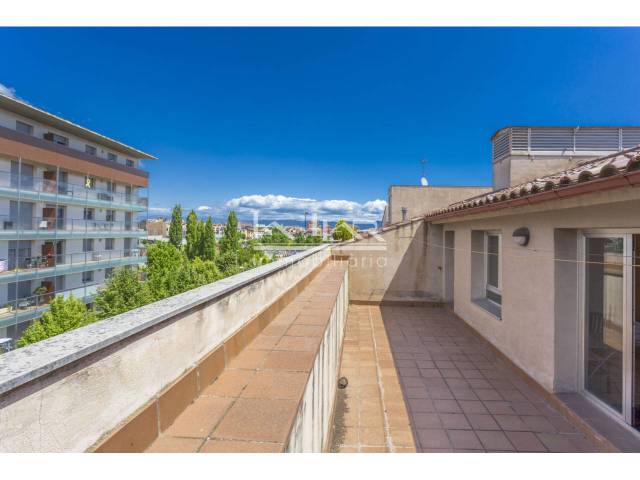 Dúplex en Venta en Calle Menendez Pelayo en Estadi - Santa Anna