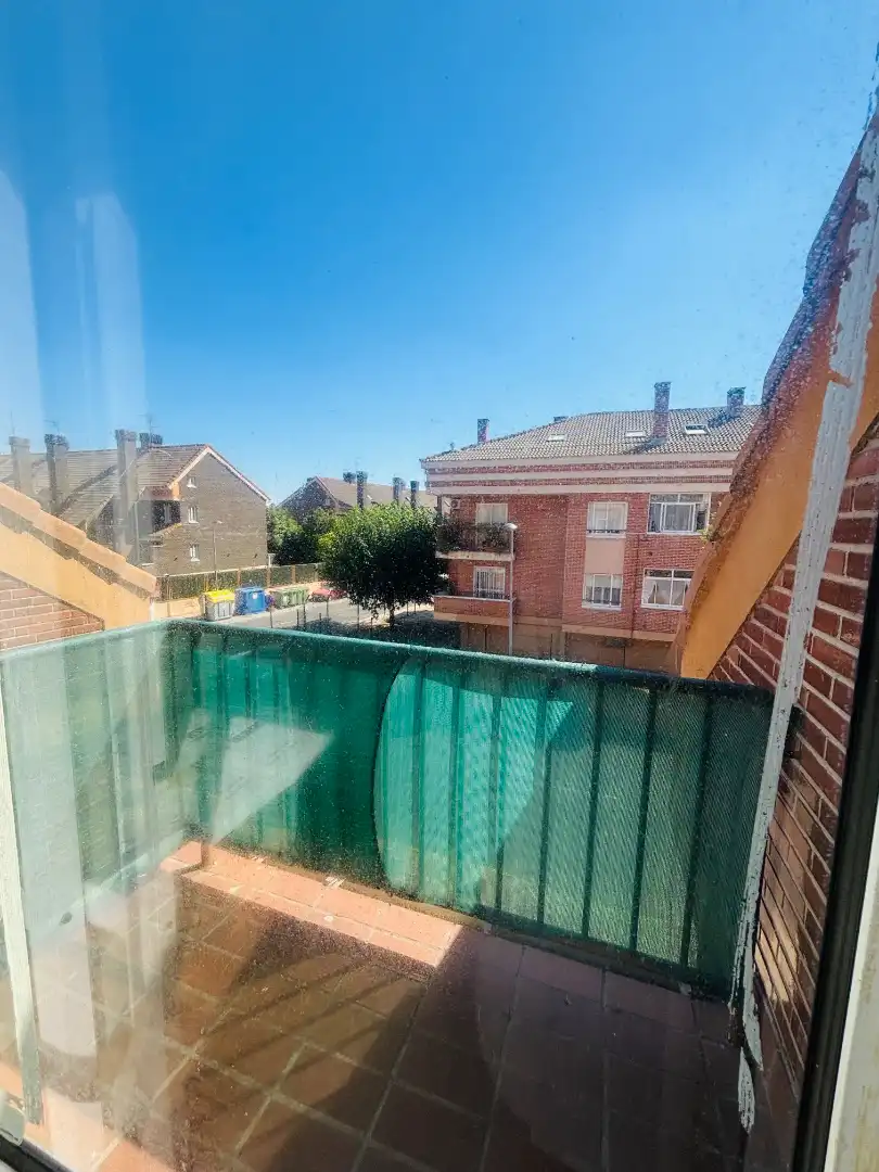 Vista exterior de Casa o chalet en venta en Cistérniga con Calefacción, Terraza y Lavadora