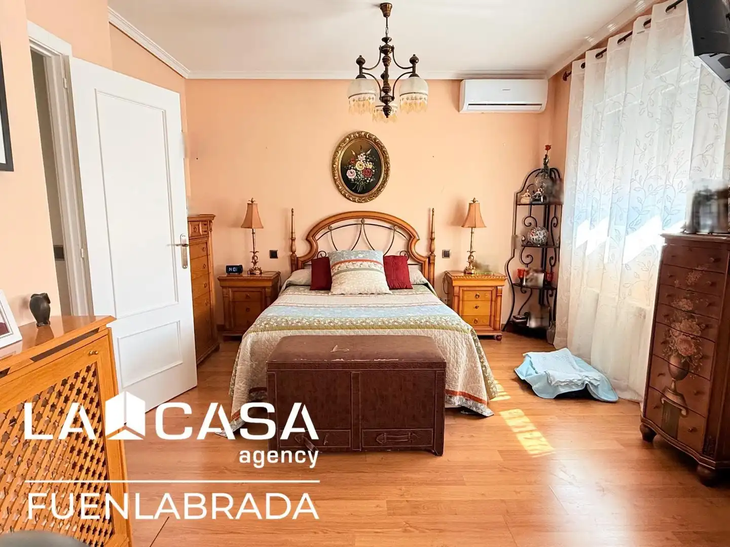 Dormitori de Casa adosada en venda en Griñón amb Aire condicionat, Terrassa i Piscina