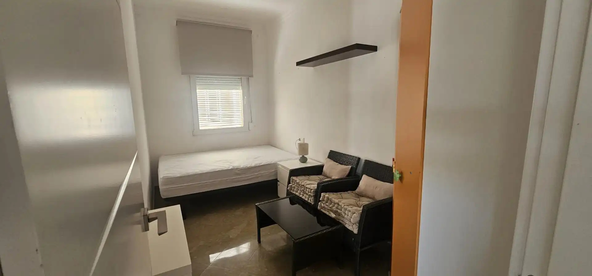 Flat for rent in Calle de Aixa 'La Horra', Camino de los Neveros - Serrallo