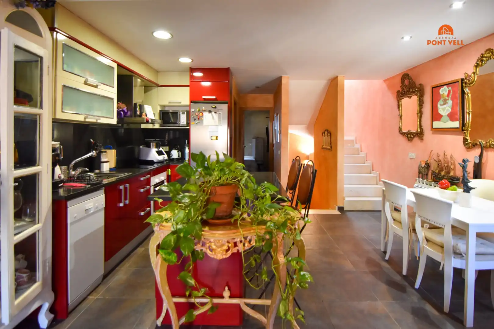 Küche von Einfamilien-Reihenhaus zum Verkauf in La Bisbal d'Empordà mit Klimaanlage, Heizung und Terrasse