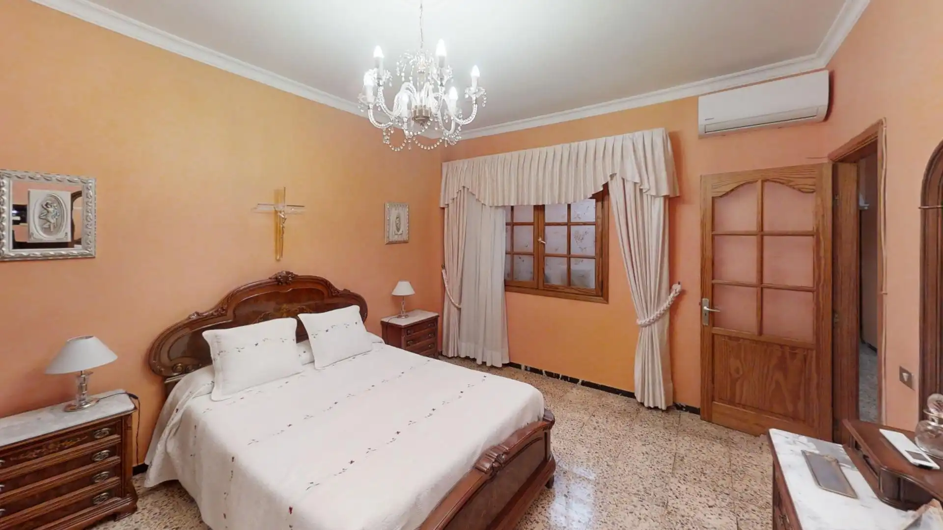 Bedroom of Houses for sale in Telde  with Air Conditioner, Heating and Storage room