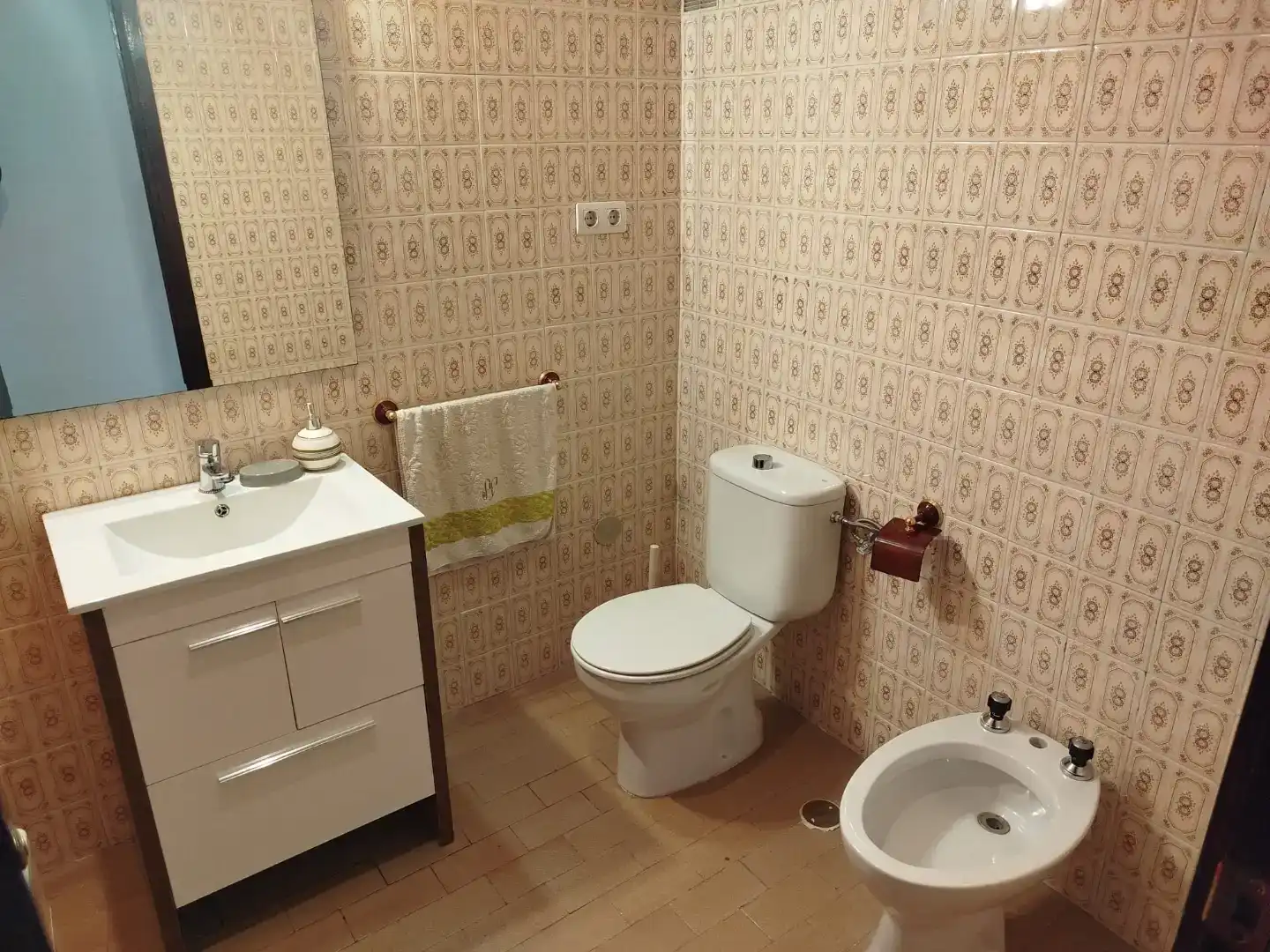 Bany de Pis en venda en  Granada Capital amb Aire condicionat i Balcó