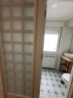 Dormitori de Apartament en venda en León Capital  amb Calefacció, Parquet i Terrassa
