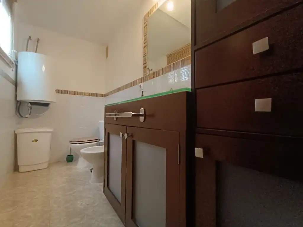Badezimmer von Wohnung zur Miete in Córdoba