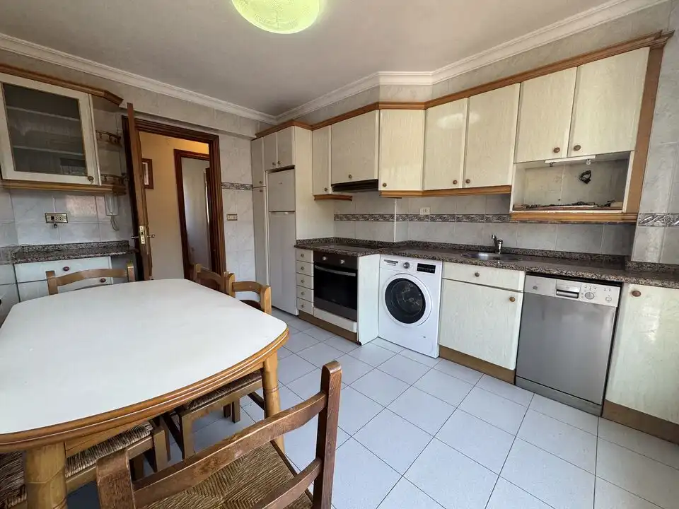 Kitchen of Flat for sale in Legazpi  with Heating and Balcony