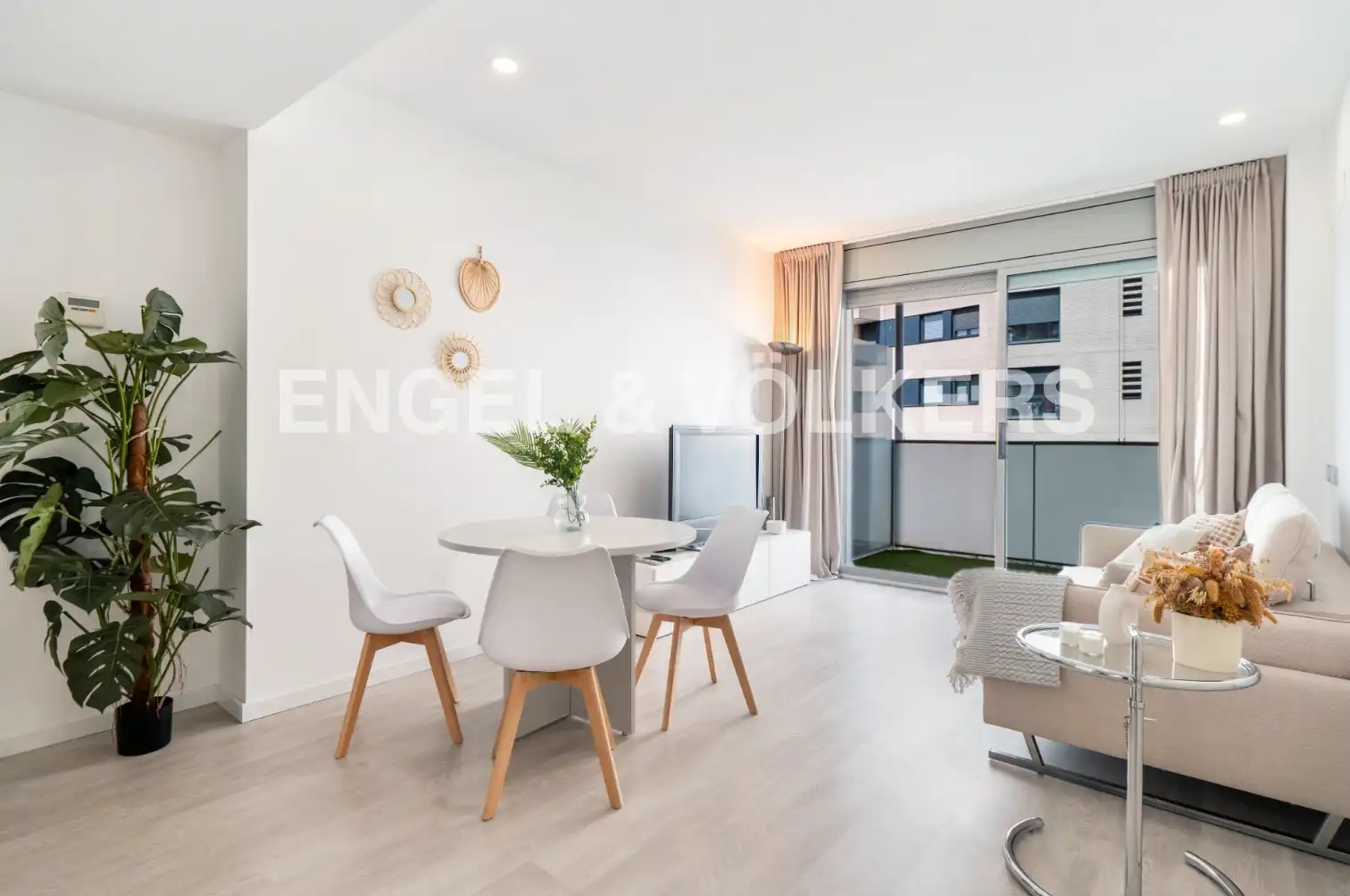 Living room of Flat for rent in Barcelona  with Air Conditioner, Heating and Parquet flooring