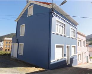 Vista exterior de Casa o xalet en venda en Cariño amb Parquet, Terrassa i Forn