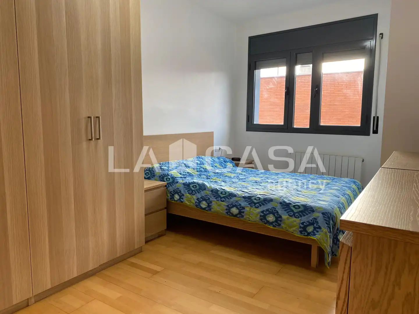 Habitación de Ático en venta en Santa Coloma de Gramenet con Calefacción, Terraza y Trastero