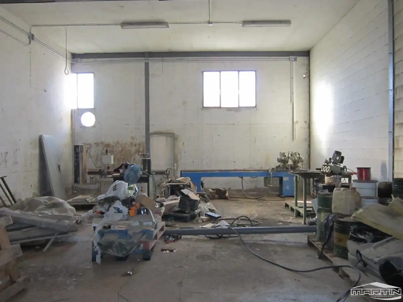 Industrial buildings for sale in Lucena