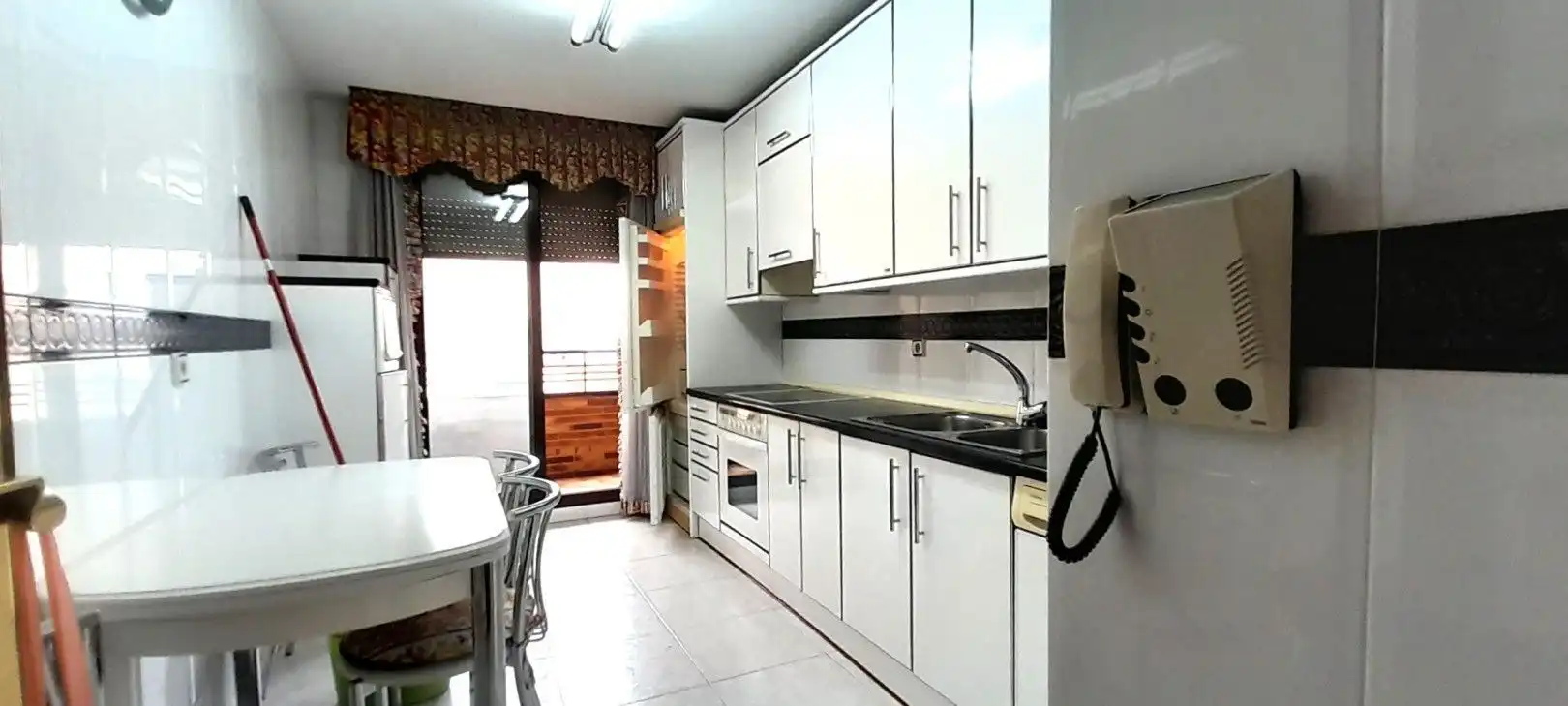 Cocina de Apartamento en venta en  Logroño con Trastero