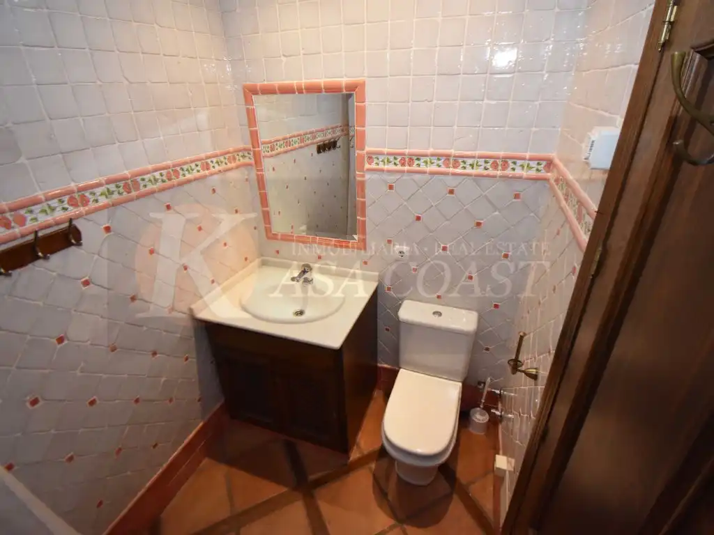 Baño de Casa adosada en venta en Fuengirola con Aire acondicionado, Jardín privado y Terraza