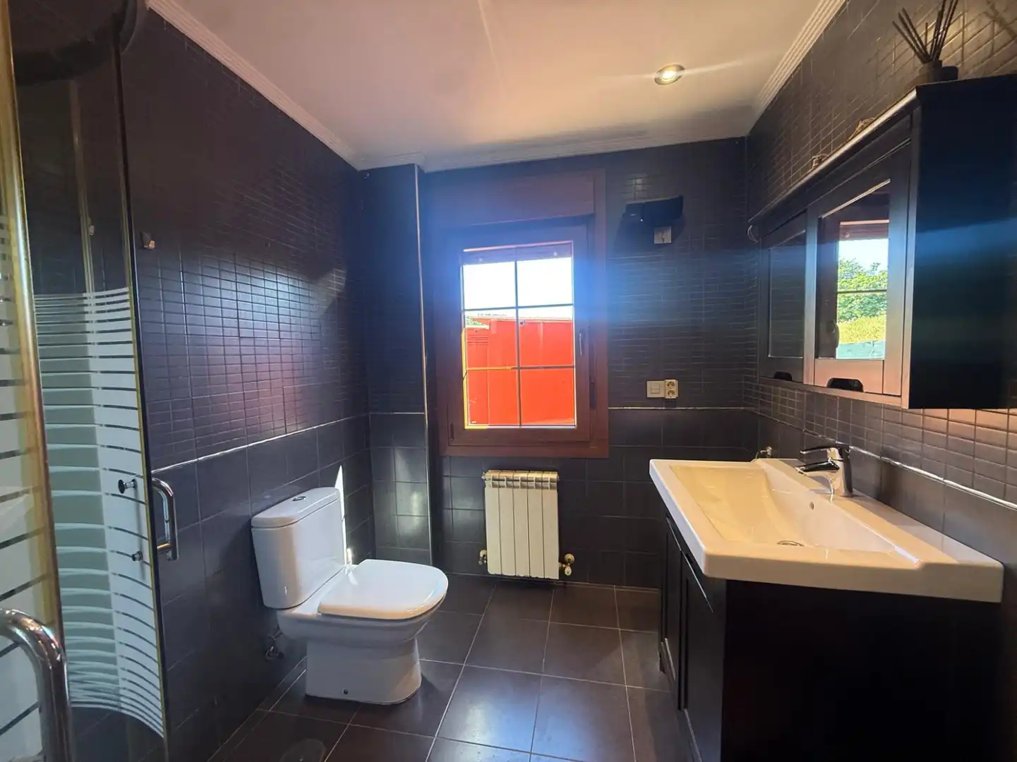 Baño de Casa o chalet en venta en Castrillón con Calefacción, Jardín privado y Piscina
