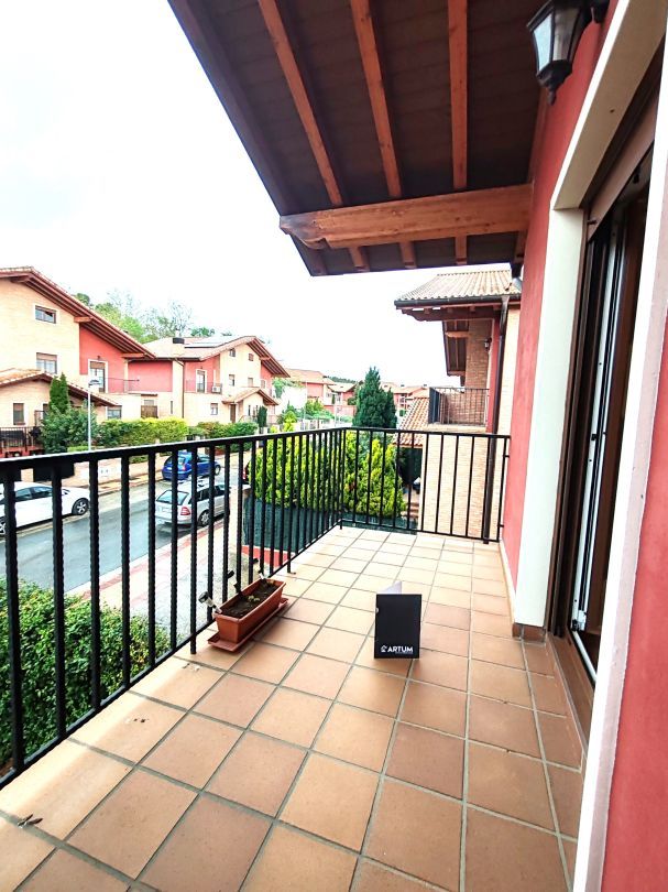 Terrassa de Casa o xalet en venda en Oyón-Oion amb Aire condicionat, Calefacció i Jardí privat