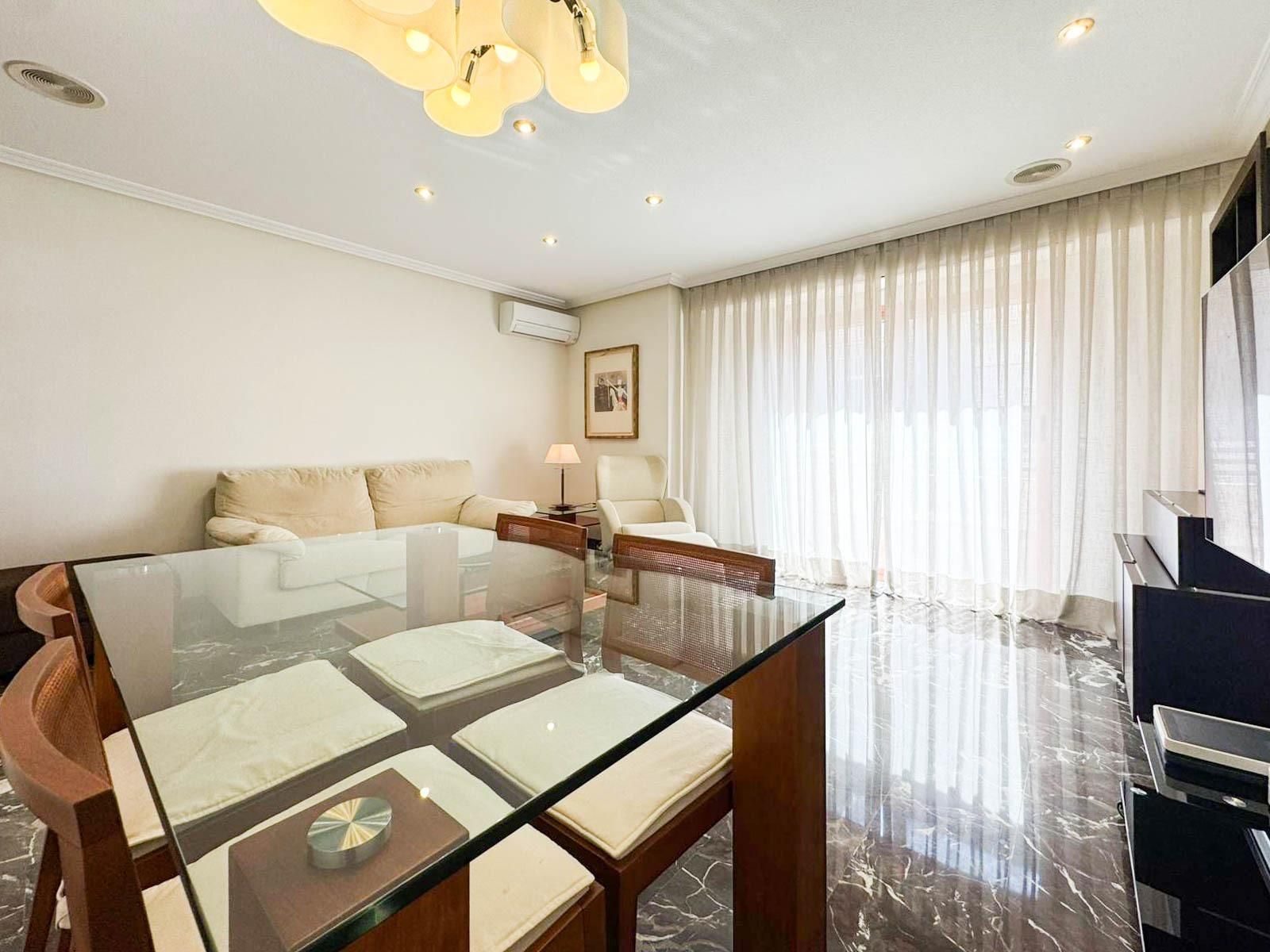 Living room of Flat for sale in Elche / Elx  with Air Conditioner, Heating and Terrace