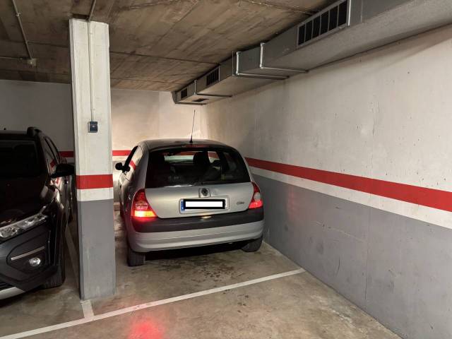 Garaje en Alquiler en Calle Agusti santacruz en Sant Feliu de Codines