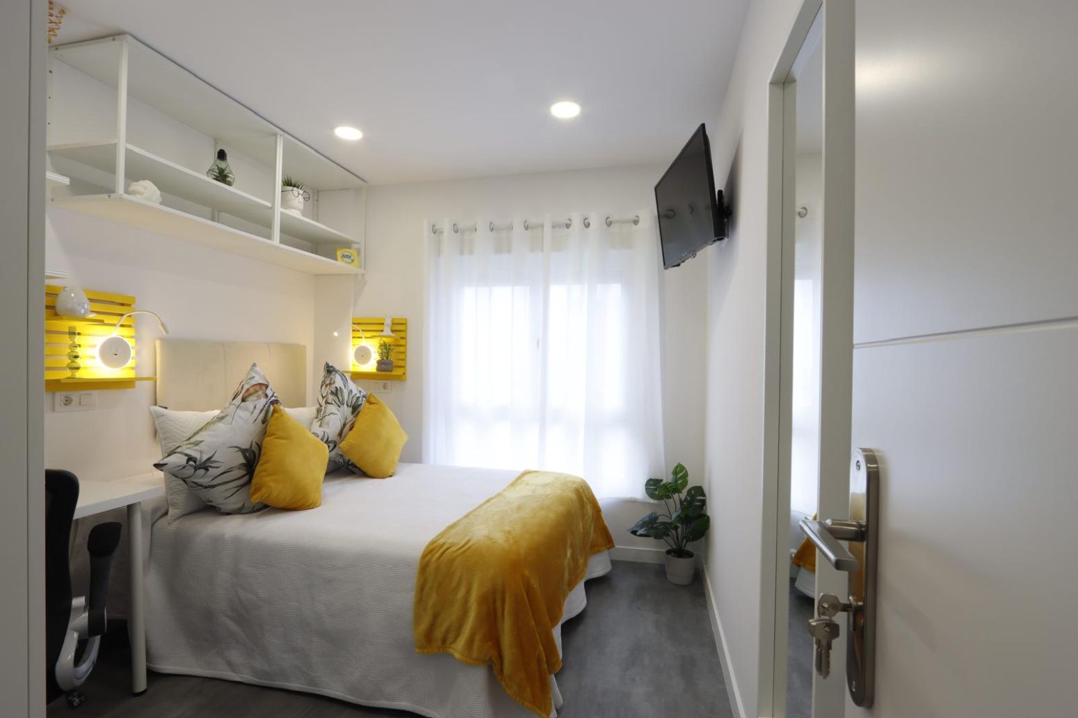 Bedroom of Flat for sale in Oviedo   with Heating
