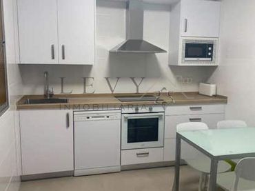 Wohnung zur Miete in Teatinos - Universidad