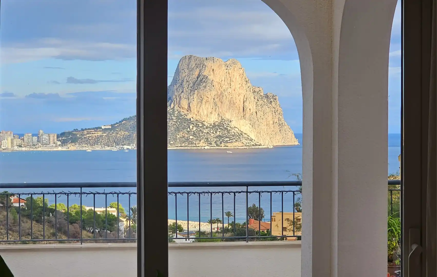 Habitación de Casa adosada en venta en Calpe / Calp con Aire acondicionado, Terraza y Amueblado