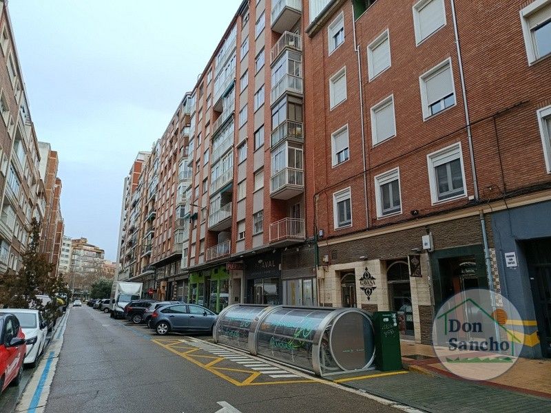 Exterior view of Flat for sale in Valladolid Capital  with Terrace