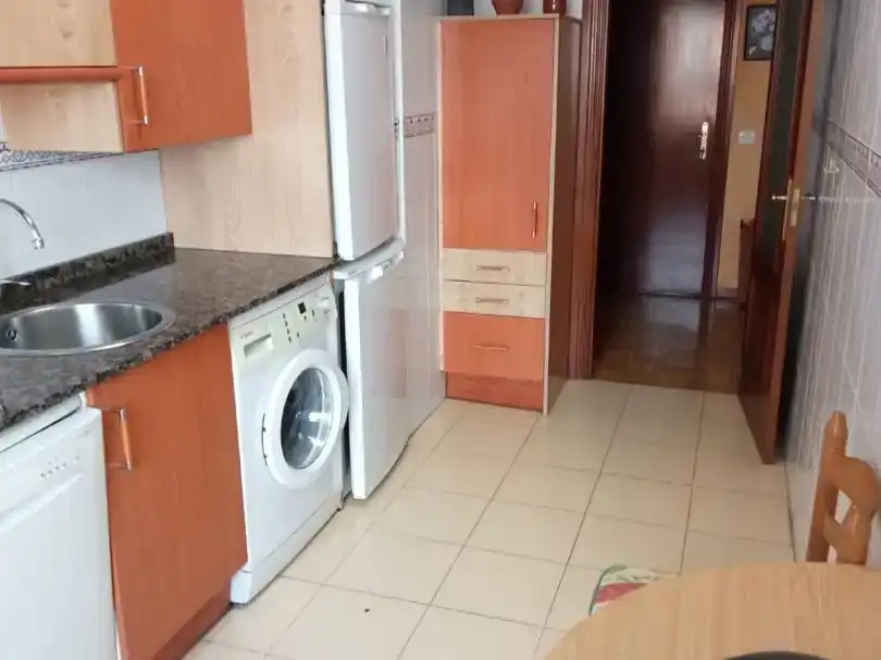 Kitchen of Flat for rent in Gijón 