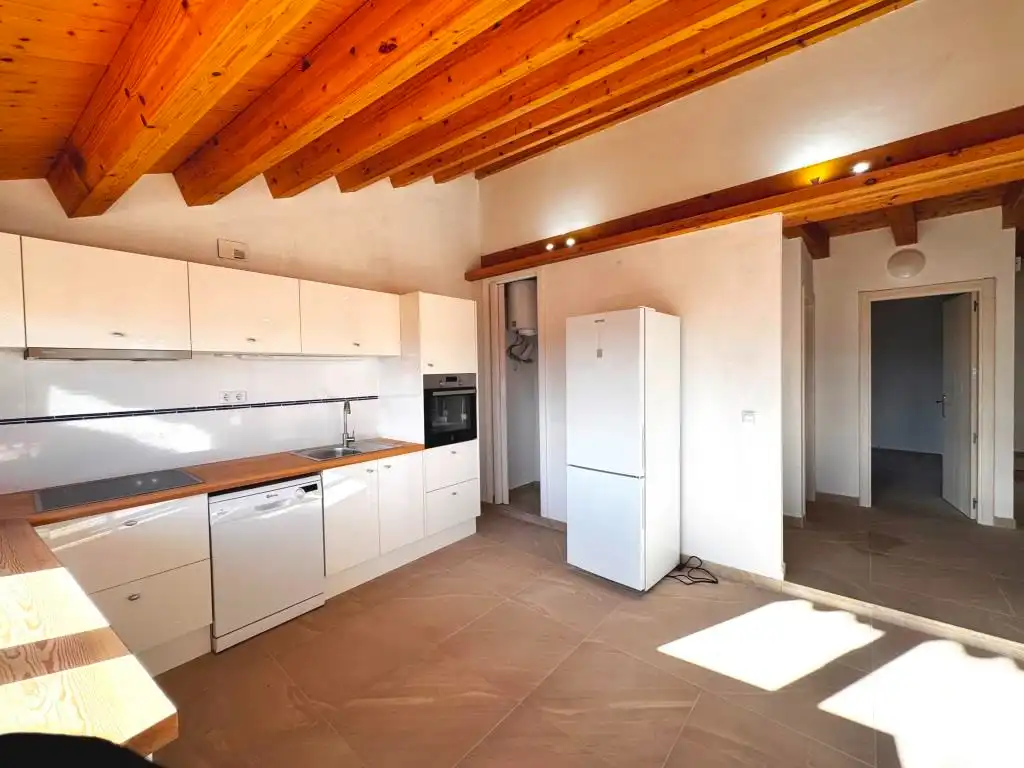 Casa adosada en venta en Calle de los Serranos de Aparicio, 11, Cretas