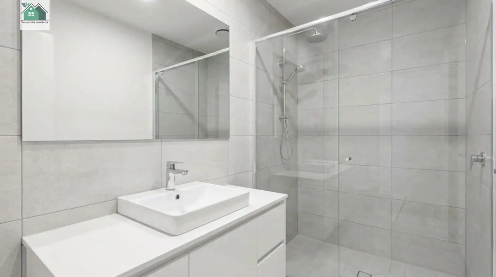 Badezimmer von Erdgeschoss zum Verkauf in Alicante / Alacant mit Abstellraum