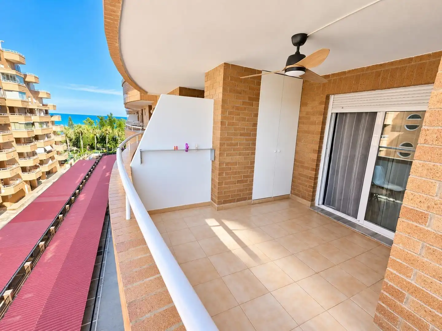 Apartment with pool for sale in Calle AMPLARIES, imagen 3