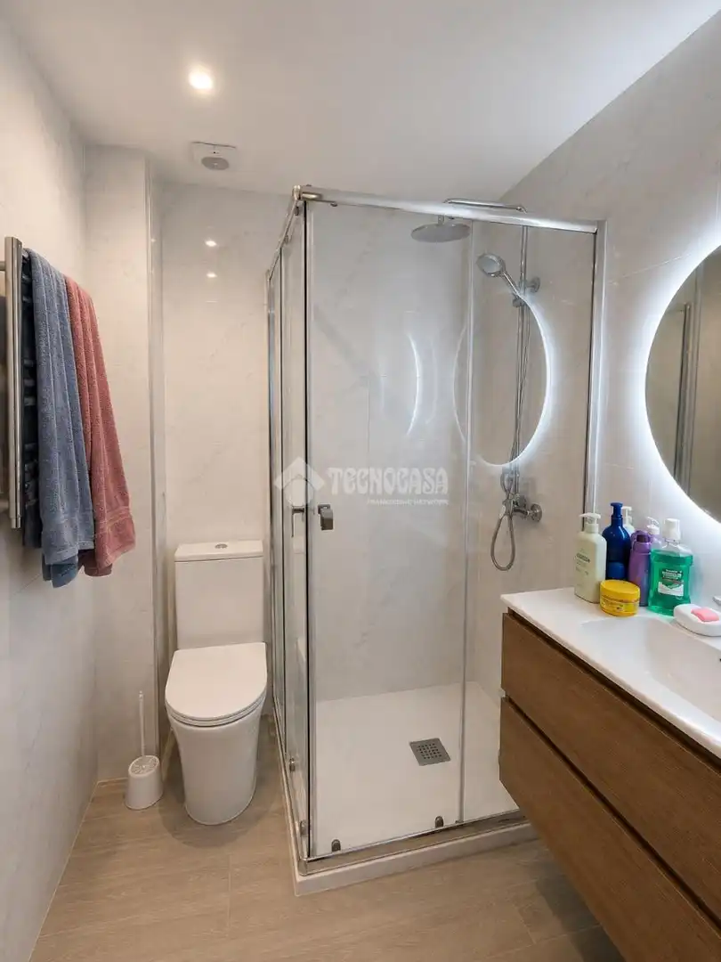 Baño de Piso en venta en Madrid con Aire acondicionado, Calefacción y Terraza