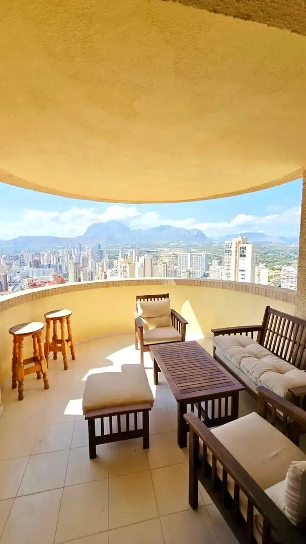Terrassa de Àtic en venda en Benidorm amb Piscina comunitària