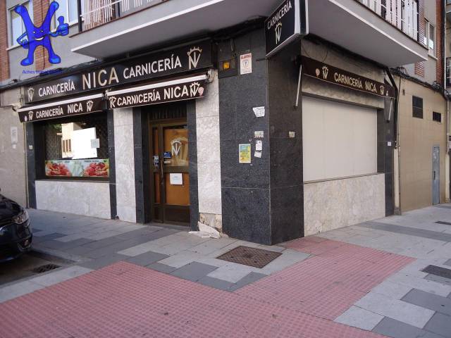 Local comercial en Alquiler en Trabajo en Garrido Sur