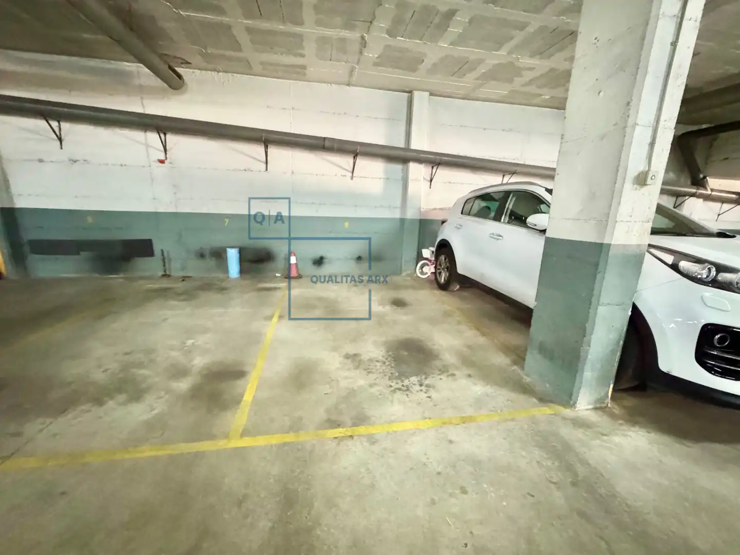 Parking de Piso en venta en Terrassa con Aire acondicionado, Calefacción y Amueblado