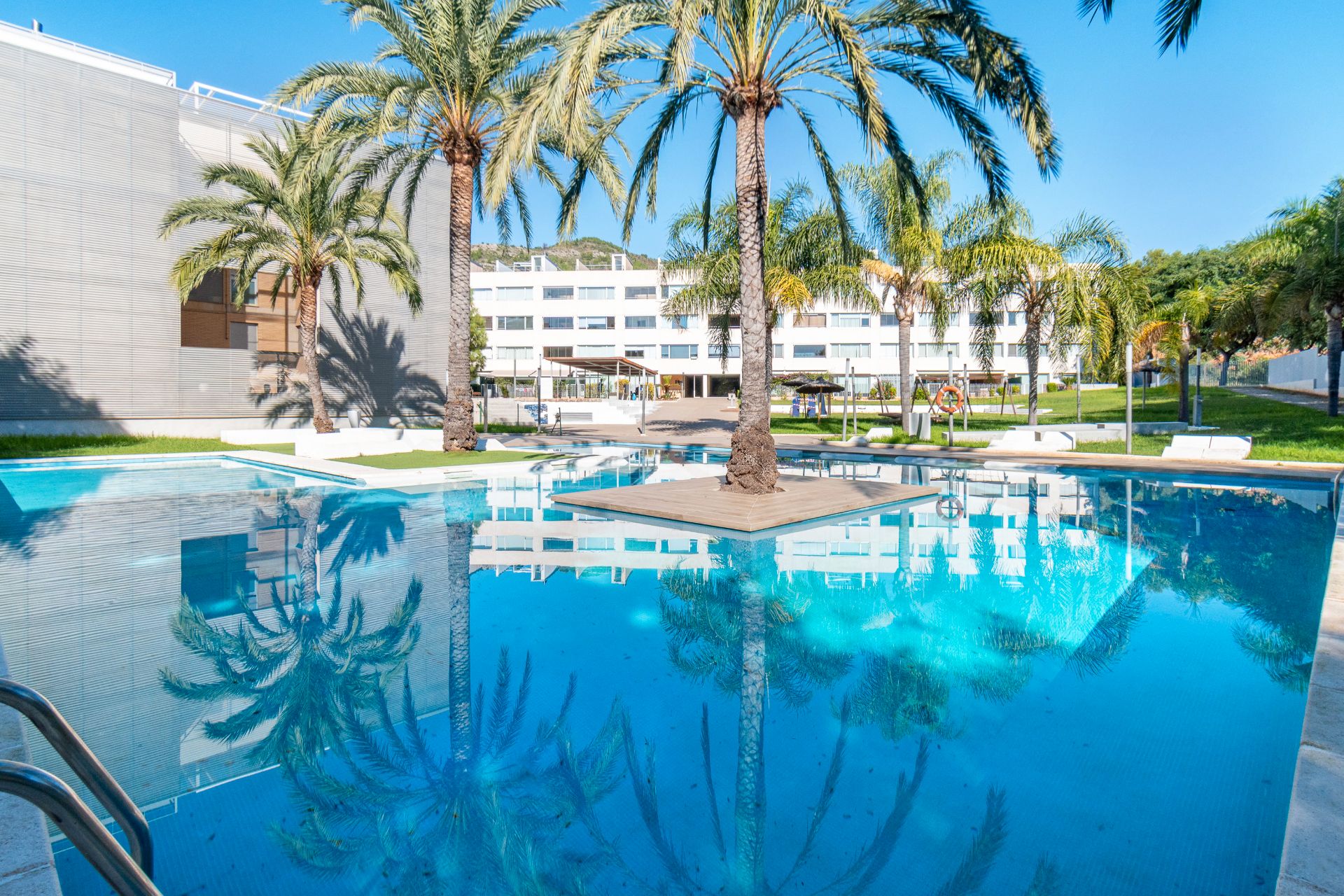 Piscina de Pis en venda en Oropesa del Mar / Orpesa amb Aire condicionat, Jardí privat i Terrassa