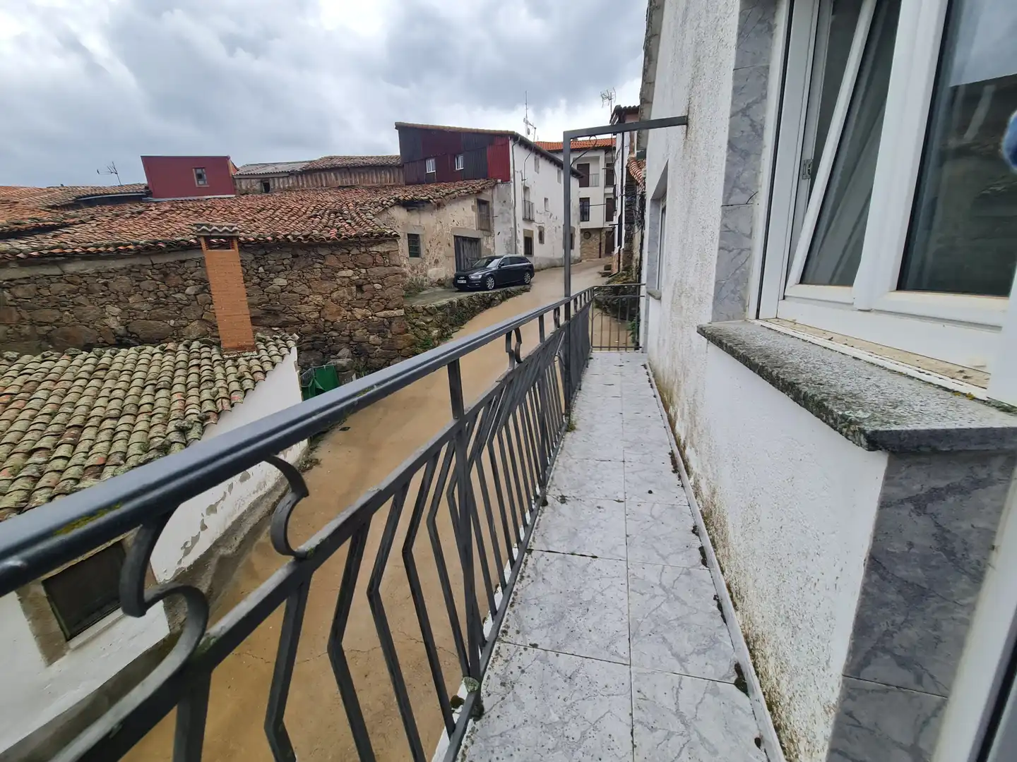 Vista exterior de Casa o xalet en venda en Navacarros amb Terrassa i Balcó