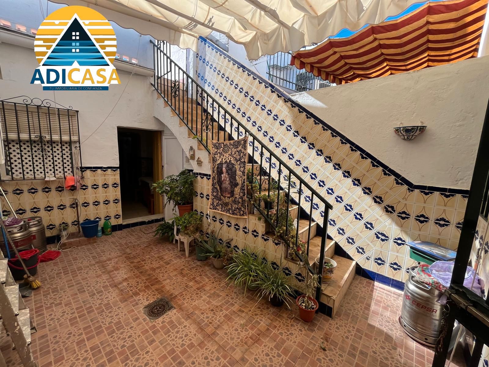 Exterior view of House or chalet for sale in Dos Hermanas  with Air Conditioner and Terrace