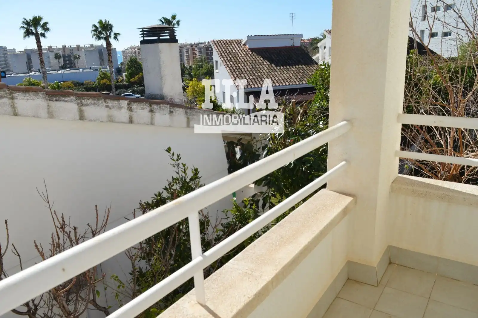 Vista exterior de Casa o xalet en venda en Calafell amb Calefacció, Terrassa i Traster