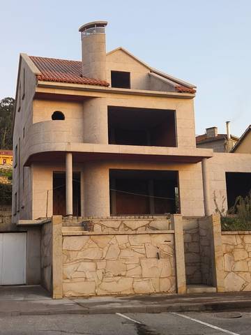 Casa-chalet en Venta en Bamio