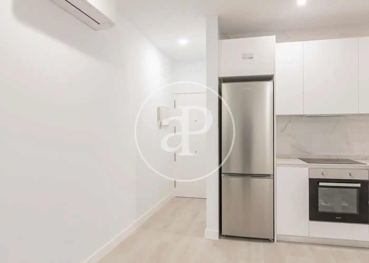 Küche von Wohnung zum Verkauf in Madrid mit Klimaanlage und Heizung
