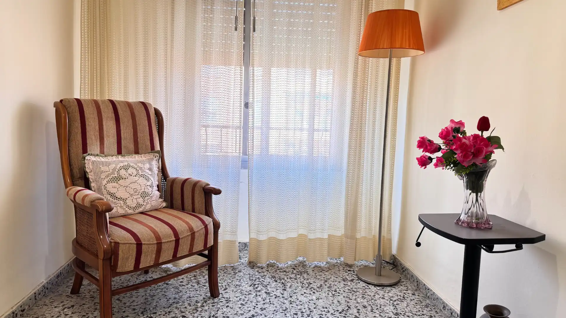 Living room of Apartments for sale in Valencia  with Furnished, Oven and Washing machine
