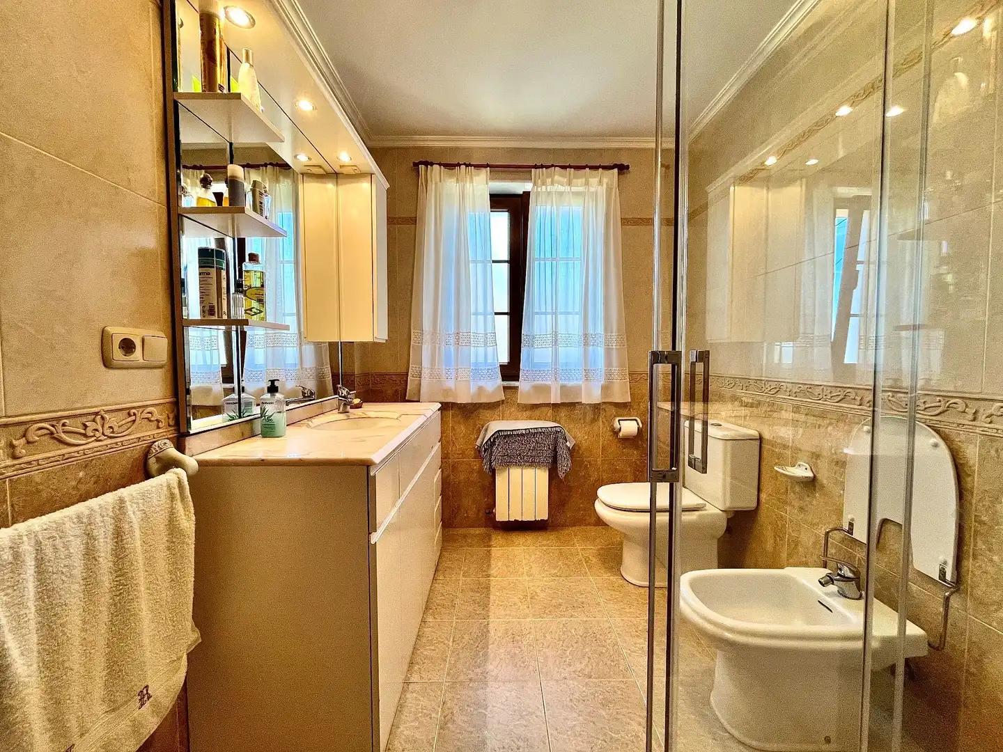 Badezimmer von Haus oder Chalet zum Verkauf in Valdoviño mit Heizung, Privatgarten und Abstellraum