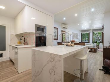 Wohnung mit Pool zum Verkauf in Travesía de les Corts