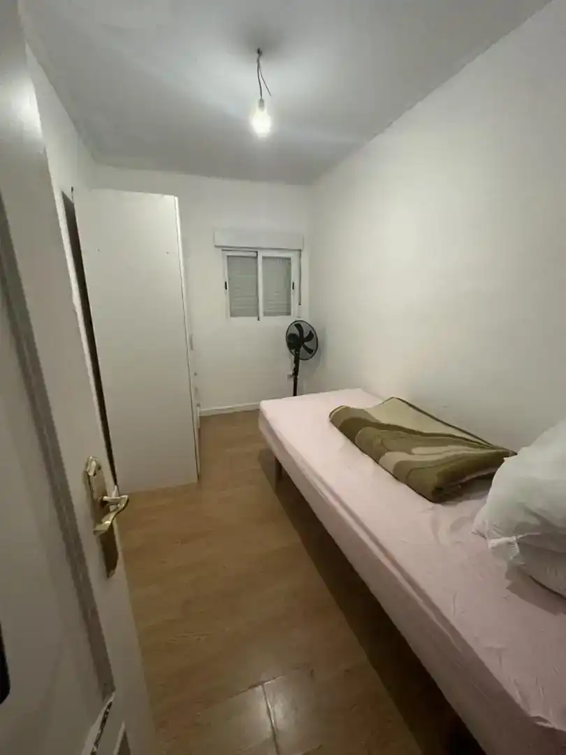 Bedroom of Flat for rent in  Madrid Capital