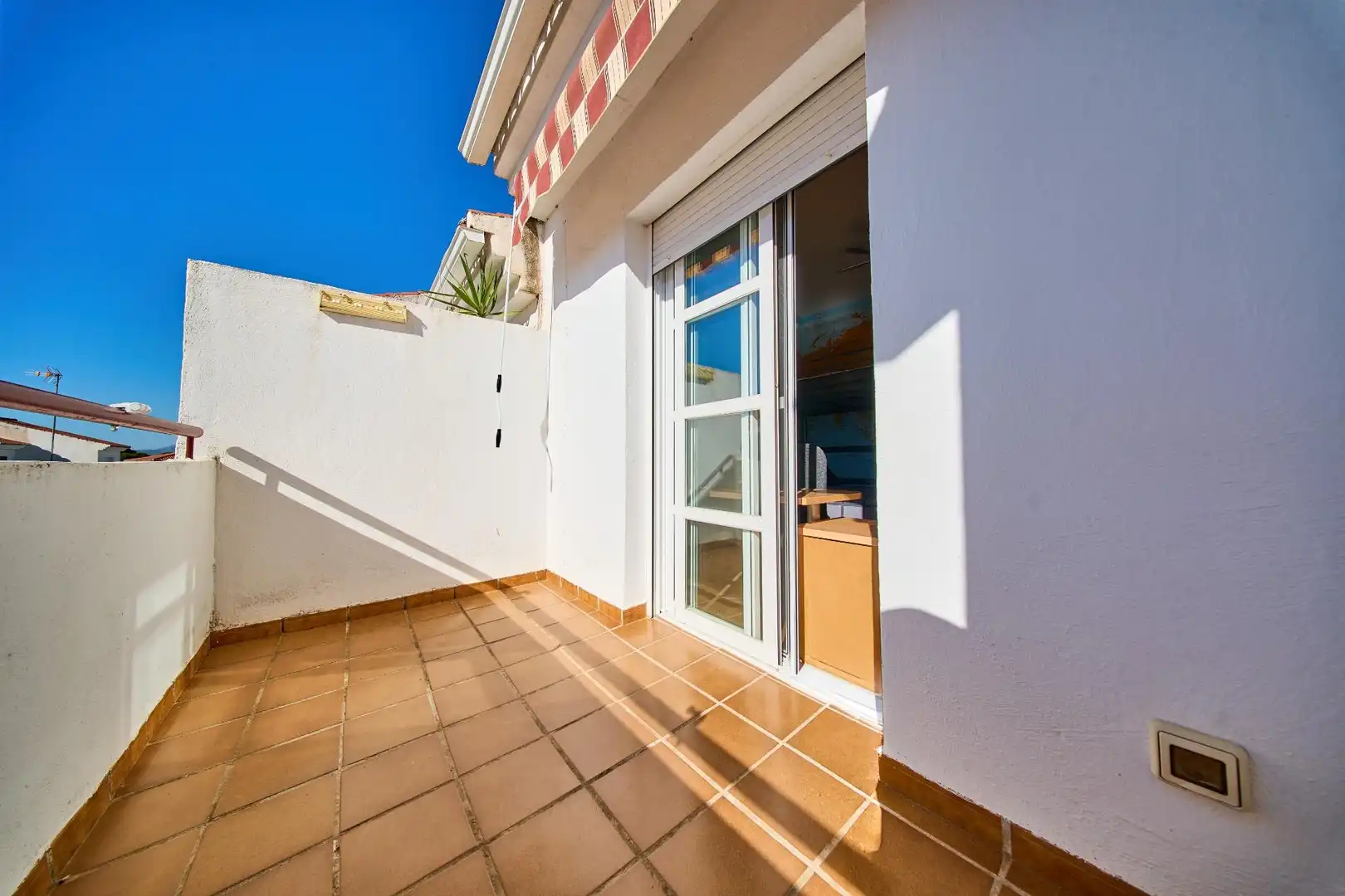 Terrassa de Casa adosada en venda en Ogíjares amb Calefacció, Jardí privat i Parquet