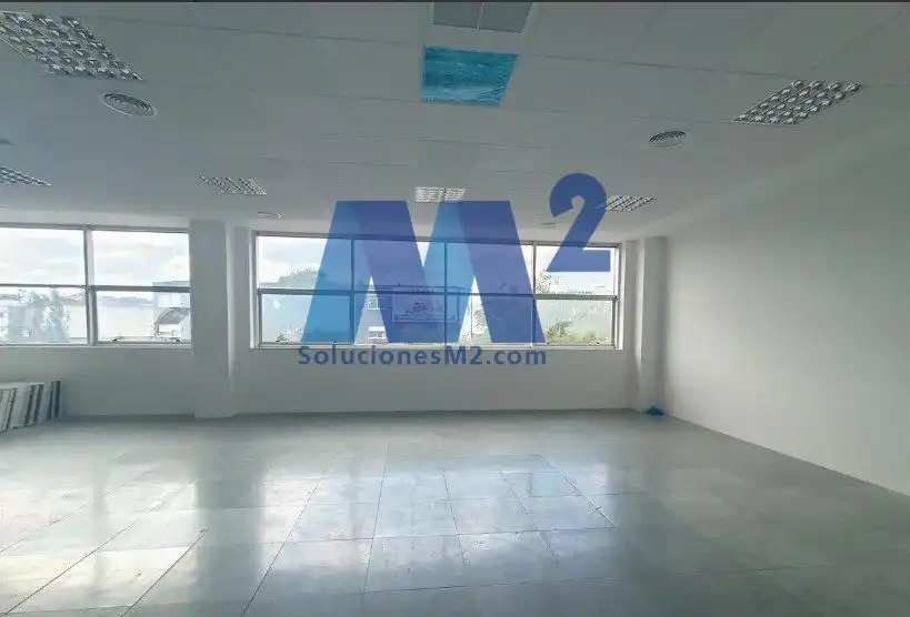 Oficina de lloguer a Valportillo Primera, imagen 3