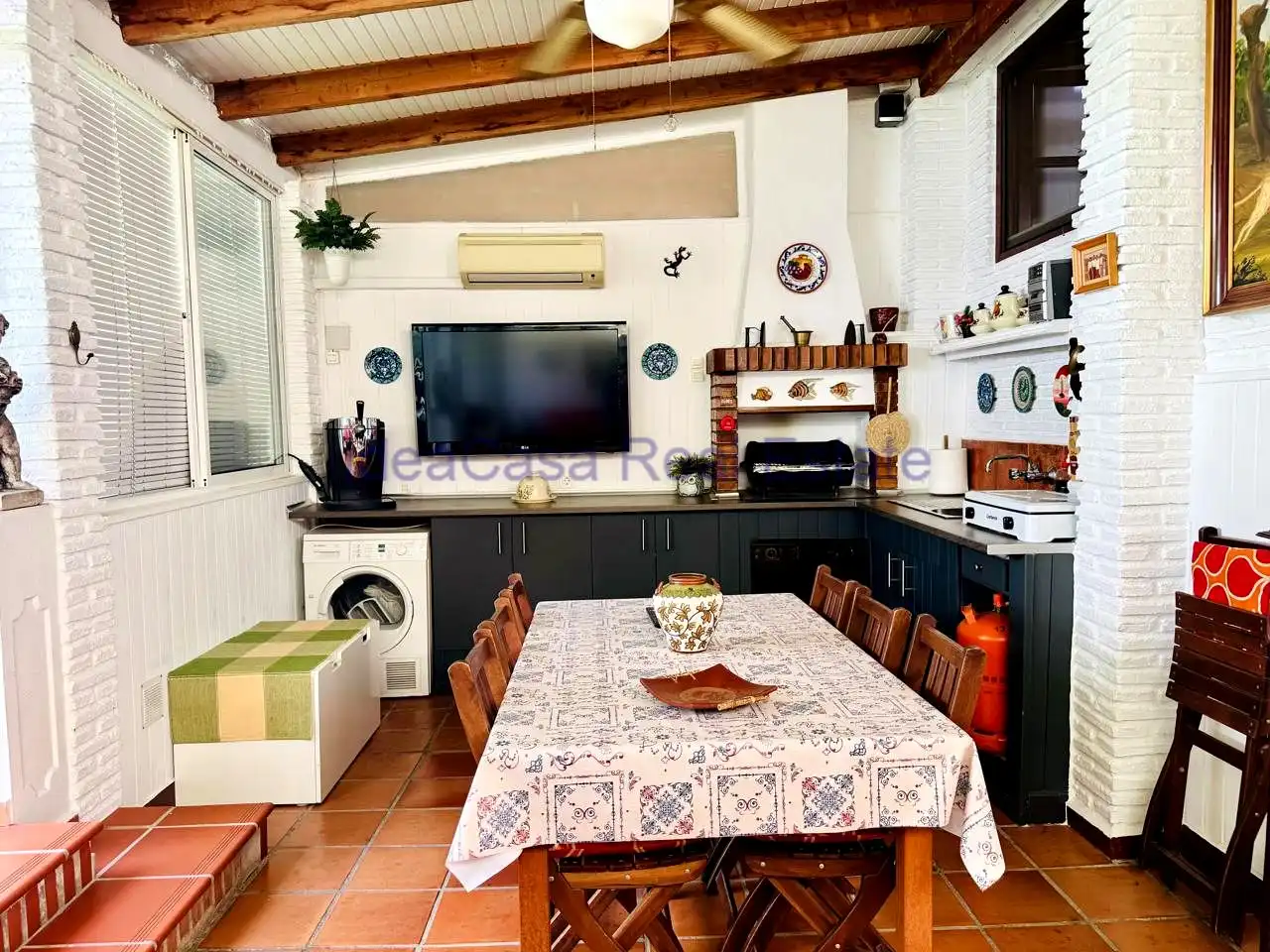 Cuina de Casa o xalet en venda en Málaga amb Aire condicionat, Jardí privat i Terrassa