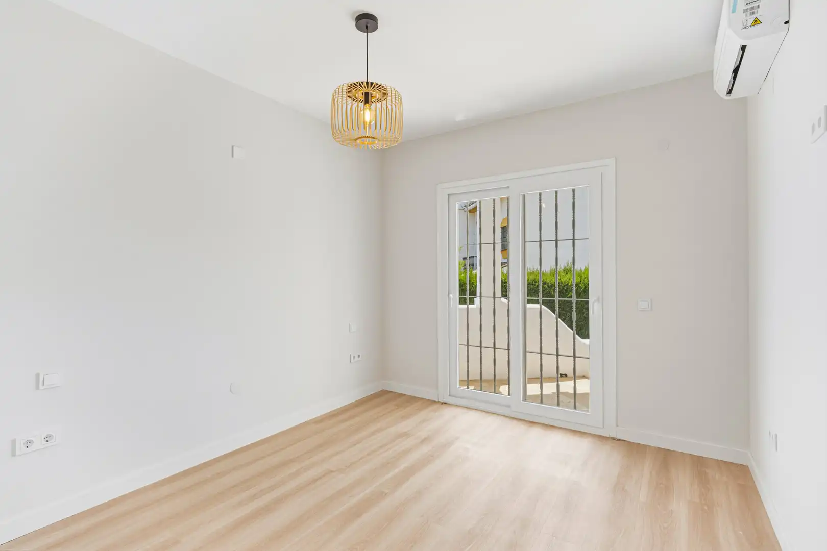 Dining room of Ground floor for sale in Mijas  with Air Conditioner, Terrace and Swimming Pool