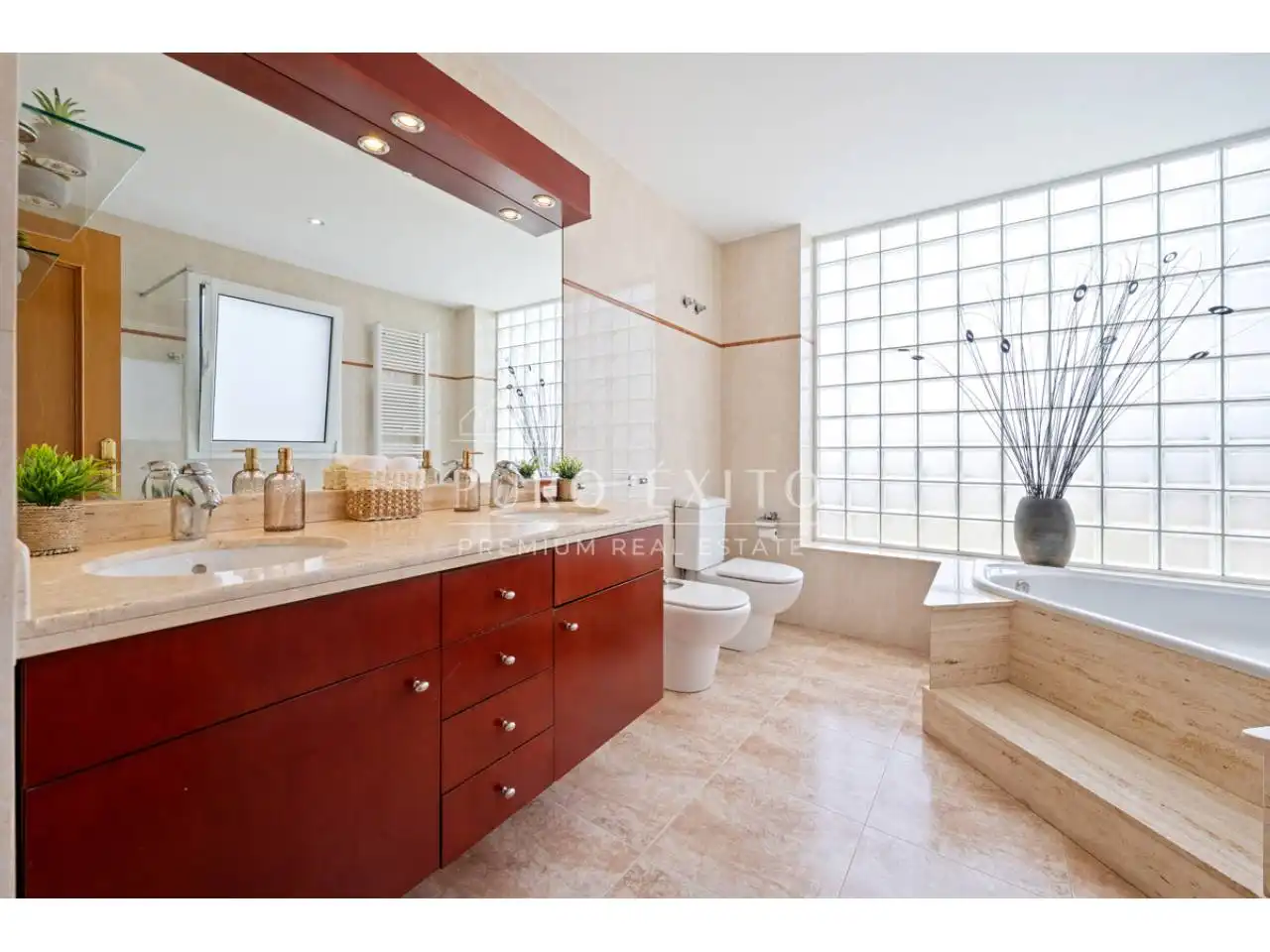 Baño de Casa o chalet en venta en El Pla de Santa Maria con Aire acondicionado, Jardín privado y Terraza
