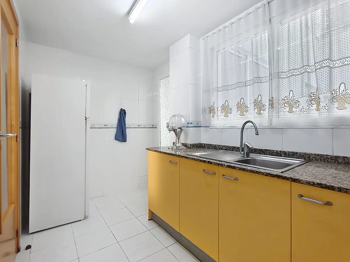 Cuina de Pis en venda en Gandia amb Aire condicionat, Calefacció i Jardí privat