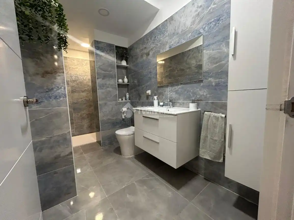 Baño de Piso en venta en Barcelona con Aire acondicionado y Amueblado
