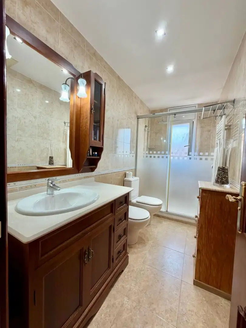 Baño de Casa o chalet en venta en Banyeres del Penedès con Aire acondicionado, Calefacción y Terraza